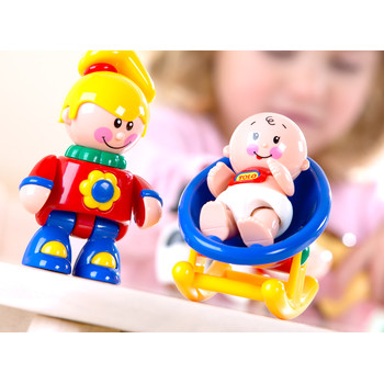 Tolo Toys First Friends: Fetita si bebelusul