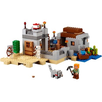 LEGO ® Avanpostul din desert
