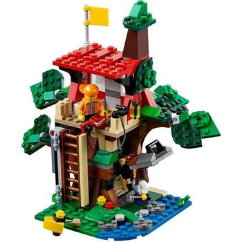 LEGO ® Aventuri in casuta din copac
