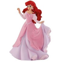 Ariel in rochie roz, produs 2017