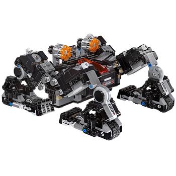 LEGO ® Atacul din tunel al lui Knightcrawler