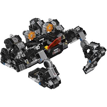 LEGO ® Atacul din tunel al lui Knightcrawler