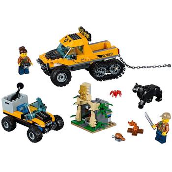 LEGO ® Misiune in jungla cu autoblindata
