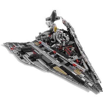 LEGO ® Star Destroyer al Ordinului Intai
