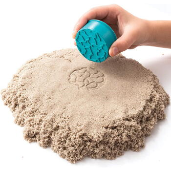 Spin Master Kinetic Sand In Cutie Cu Accesorii Si Maner