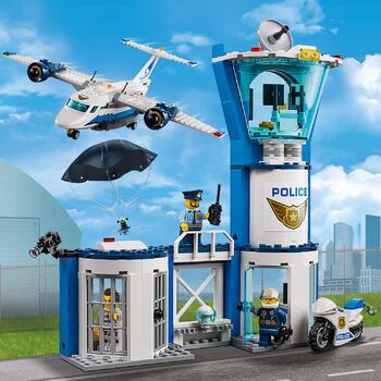 LEGO ® Baza politiei aeriene