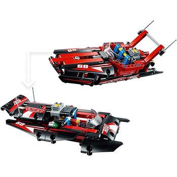 LEGO ® Barca cu motor