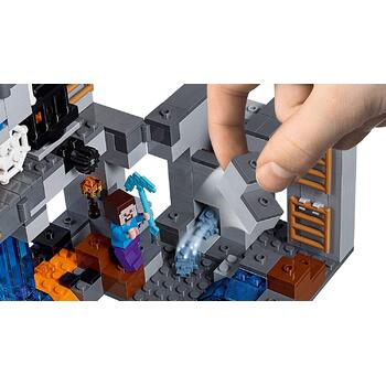 LEGO ® Aventurile din Bedrock