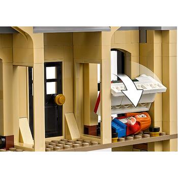 LEGO ® Furia Indoraptorului pe mosia Lockwood