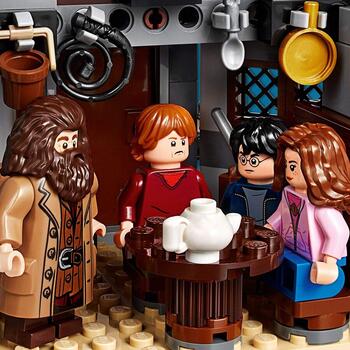 LEGO ® Coliba lui Hagrid: Eliberarea lui Buckbeak
